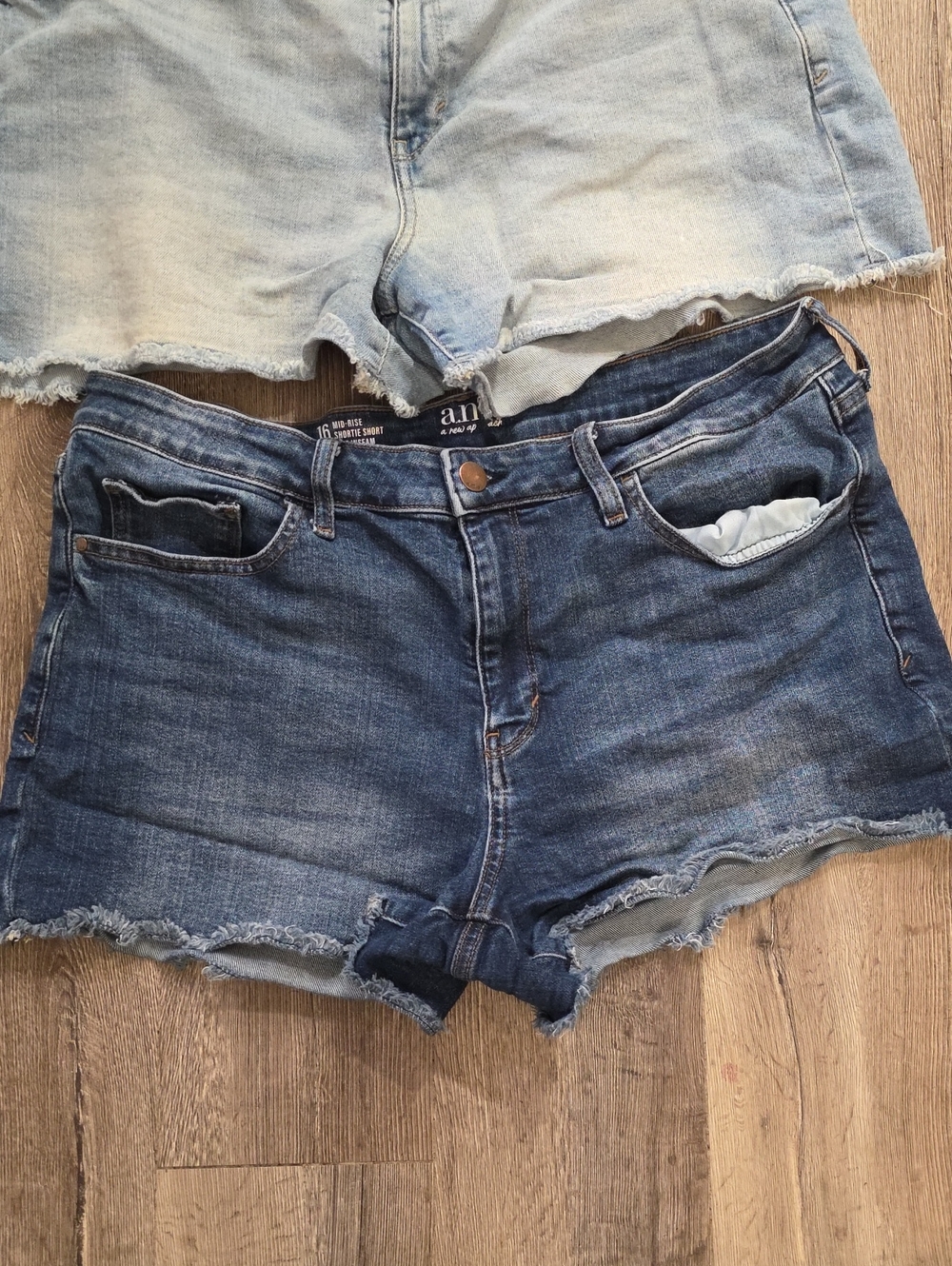 A.n.a Jean Shorts BUNDLE of 2 - Picture 2 of 6